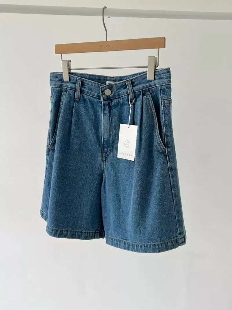 Oneand - Korean Women Fashion - #momslook - Pintuck Denim Shorts - 4
