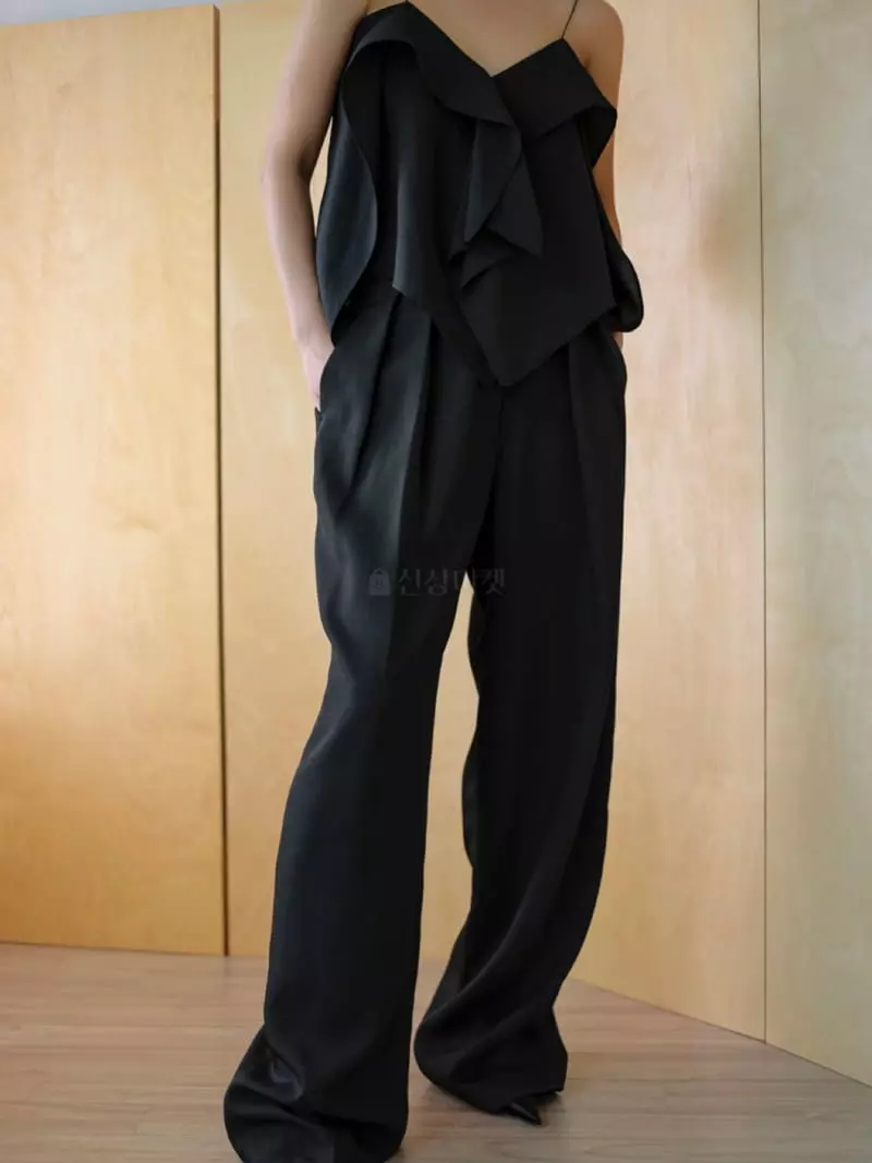 Paper Moon - Korean Women Fashion - #momslook - Summer Low Waist Pleats Trouser - 5