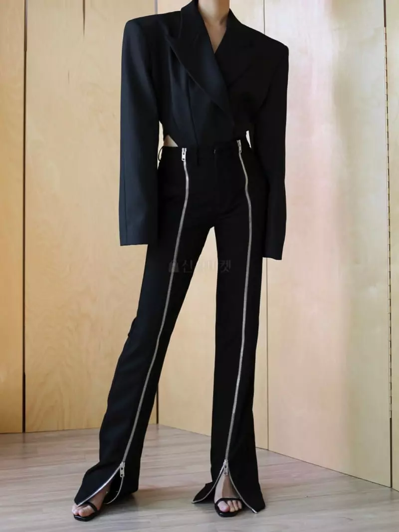 Paper Moon - Korean Women Fashion - #momslook - Luxe Padded Jacket - 11