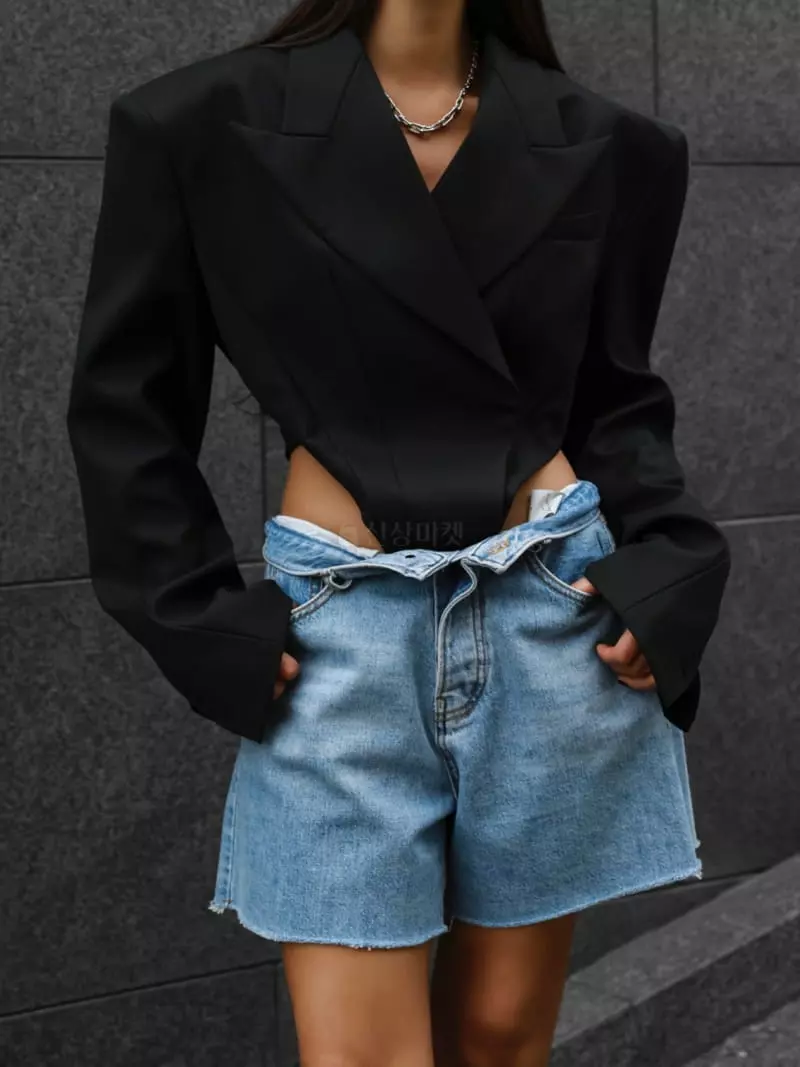 Paper Moon - Korean Women Fashion - #momslook - Cutted Detail Vintage Shorts - 12
