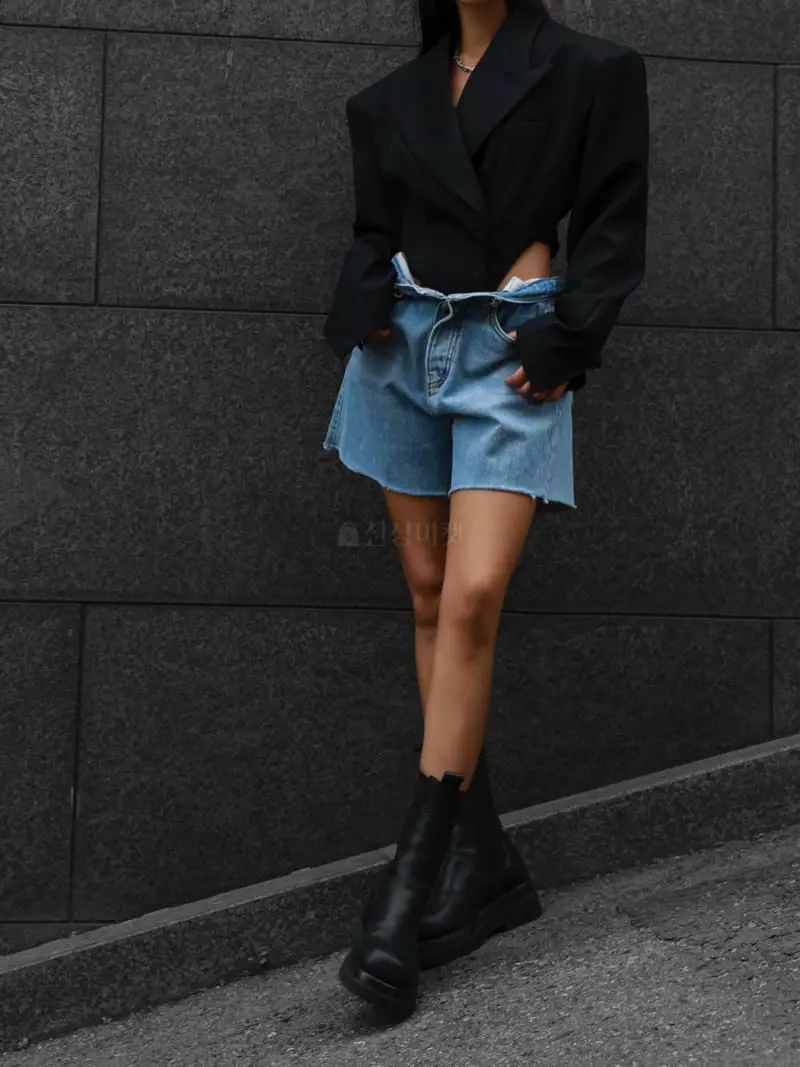 Paper Moon - Korean Women Fashion - #momslook - Cutted Detail Vintage Shorts - 8