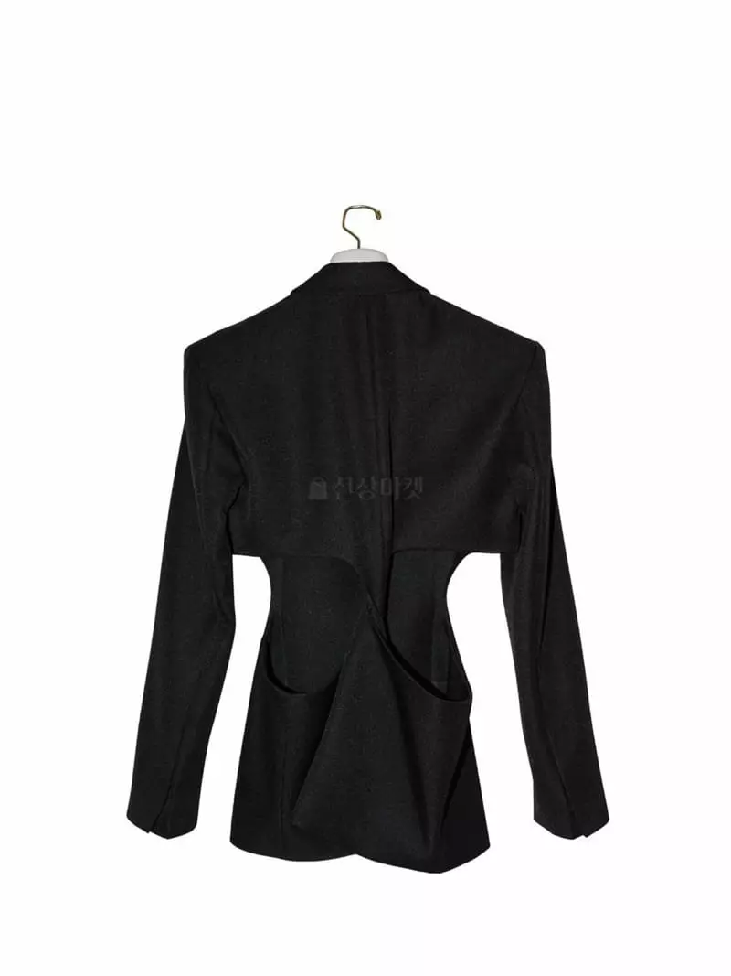 Paper Moon - Korean Women Fashion - #womensfashion - Square Shoulder Waist Detail Jacket - 4