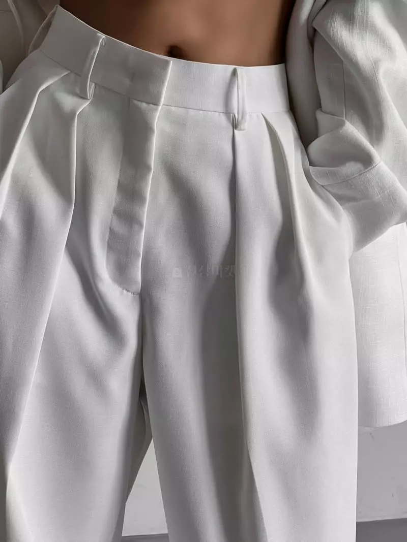 Paper Moon - Korean Women Fashion - #restrostyle - Summer Low Waist Pleats Trouser - 11