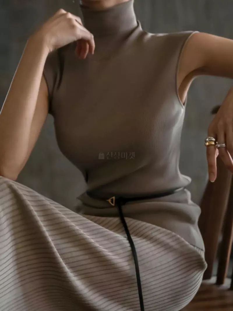 Paper Moon - Korean Women Fashion - #womensfashion - Turtleneck Sleeveless - 2