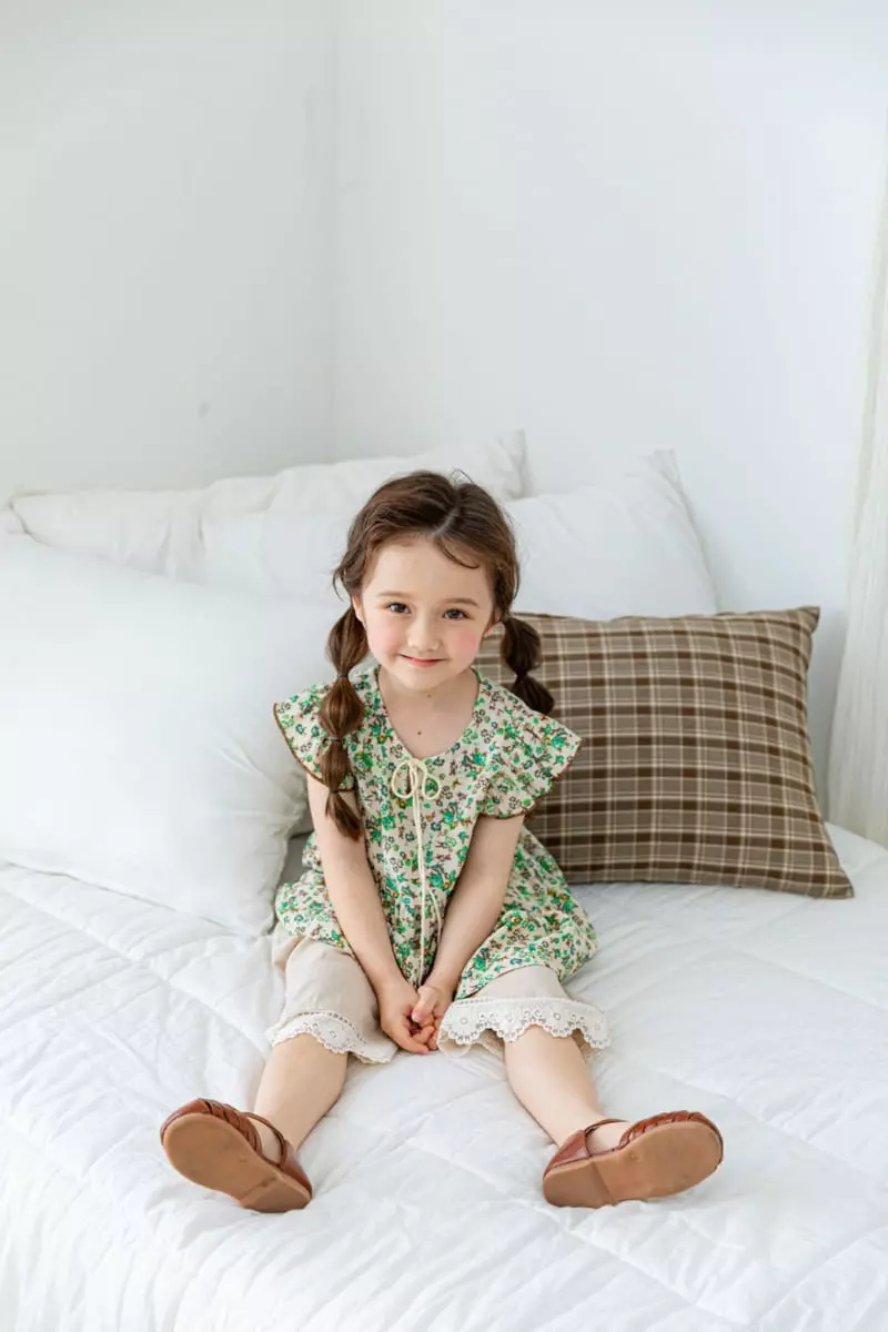 Pink Berry - Korean Children Fashion - #kidsshorts - Floral Blouse - 4
