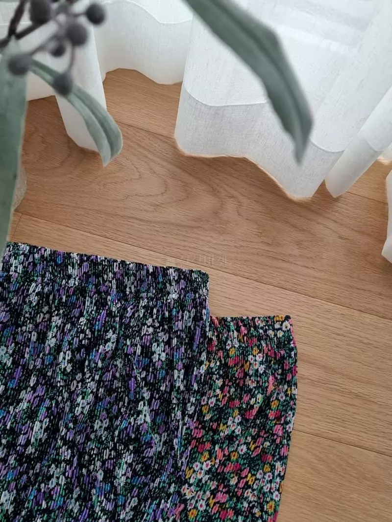 Ripple - Korean Women Fashion - #momslook - Pleats Flower Long Skirt - 9