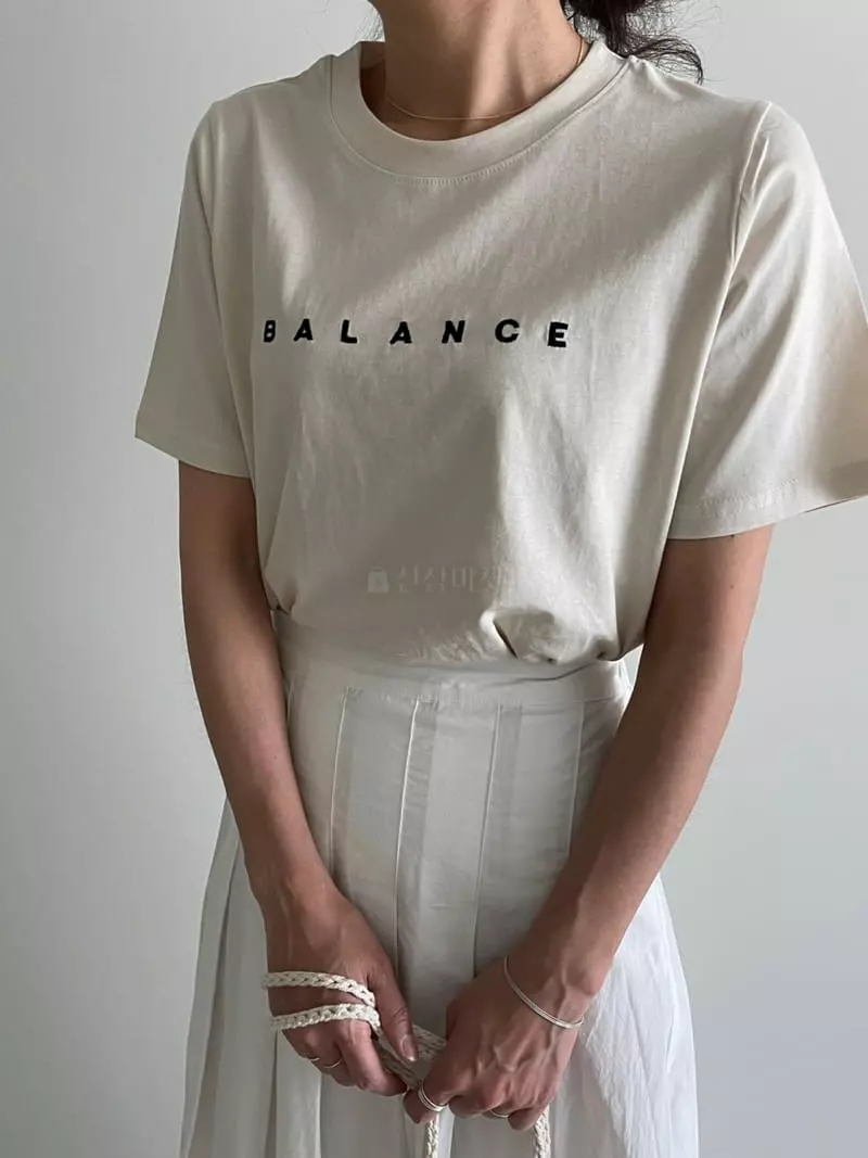 Ripple - Korean Women Fashion - #womensfashion - New Balance Silket Tee - 3