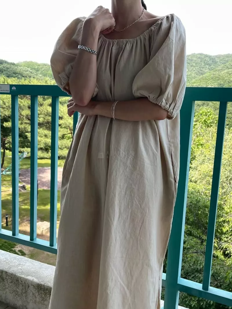 Ripple - Korean Women Fashion - #womensfashion - Pie Shoulder One-piece - 2
