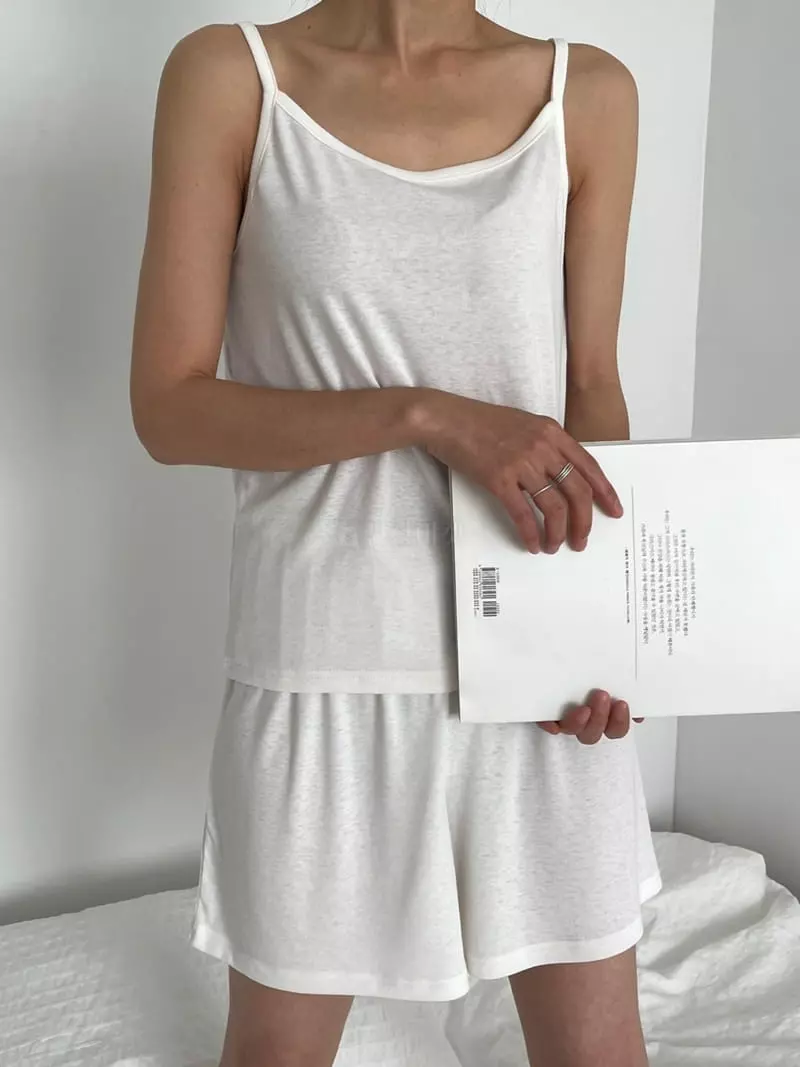 Ripple - Korean Women Fashion - #womensfashion - 3 Inner String Round Sleeveless Shorts Set - 2
