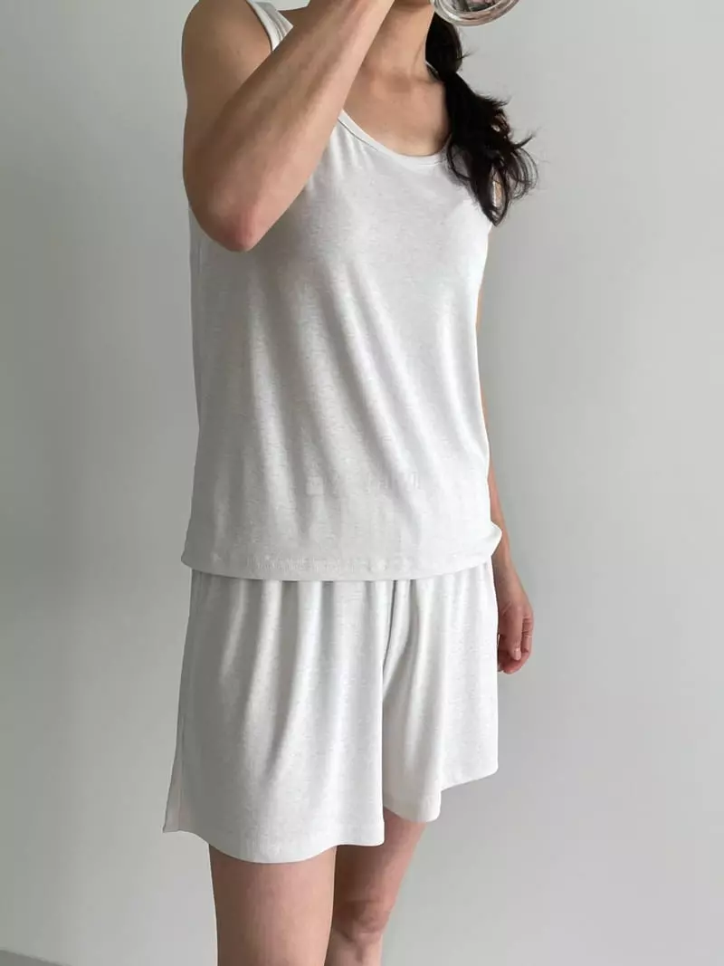 Ripple - Korean Women Fashion - #momslook - 3 Inner String Round Sleeveless Shorts Set - 4