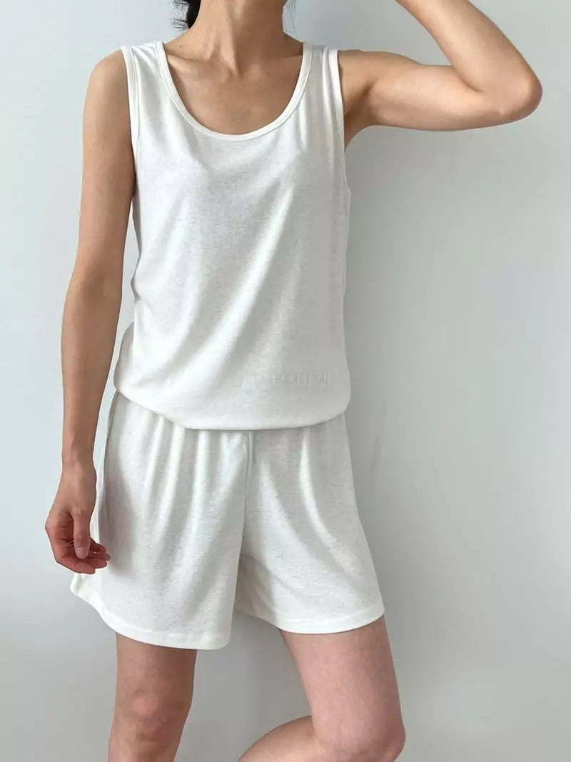 Ripple - Korean Women Fashion - #womensfashion - 3 Inner String Round Sleeveless Shorts Set - 6