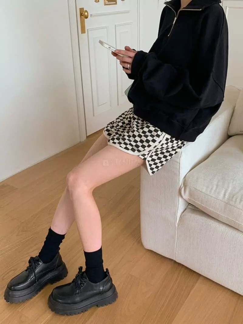 Sllow - Korean Women Fashion - #momslook - Checker Boarder Shorts - 2
