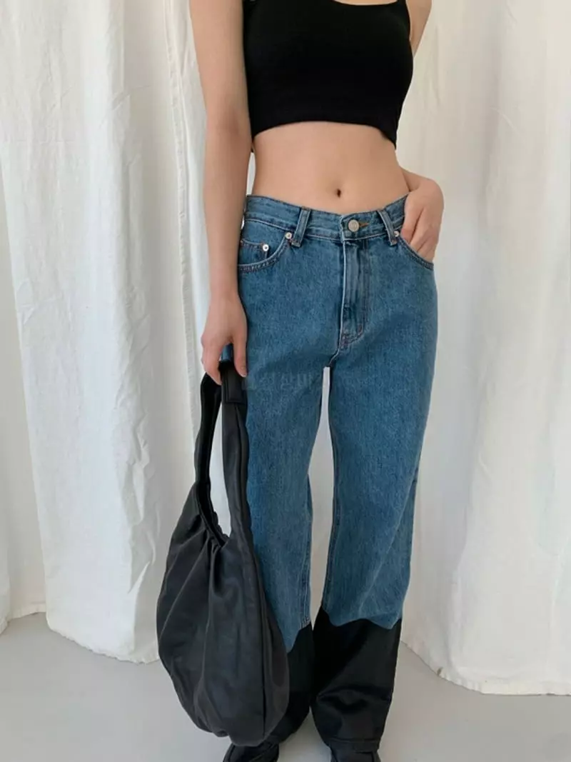 Sllow - Korean Women Fashion - #momslook - Coated Block Jeans - 3
