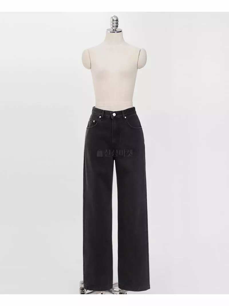 Sllow - Korean Women Fashion - #momslook - Back Pocket Jeans - 2