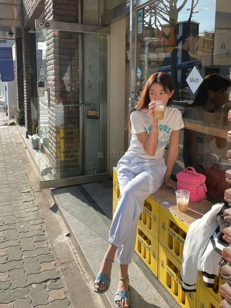 Sllow - Korean Women Fashion - #momslook - Loose Ball Mini Tee - 3