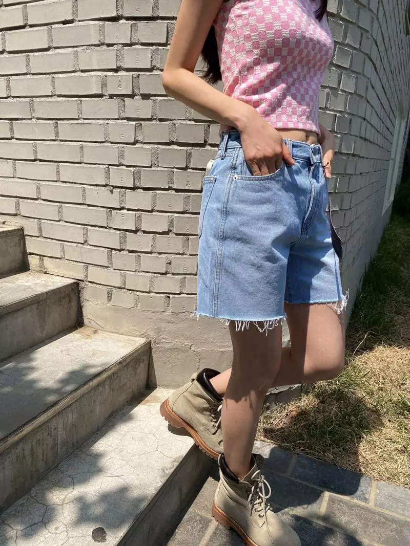 Sllow - Korean Women Fashion - #womensfashion - Cut Out Jeans