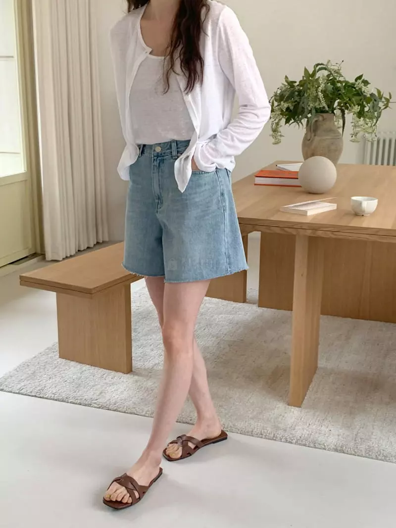 Sunday - Korean Women Fashion - #momslook - Off Denim Shorts