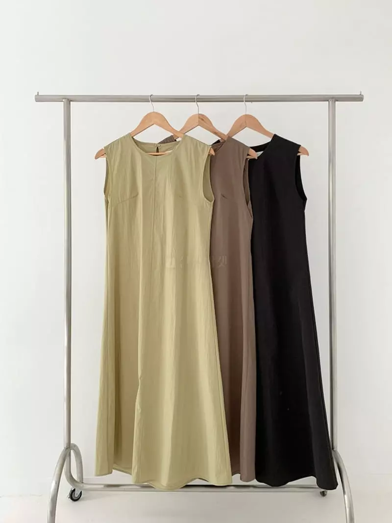 Sunday - Korean Women Fashion - #womensfashion - Back Slit One-piece - 4
