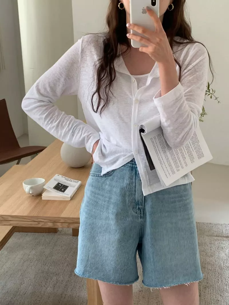 Sunday - Korean Women Fashion - #momslook - Off Denim Shorts - 4