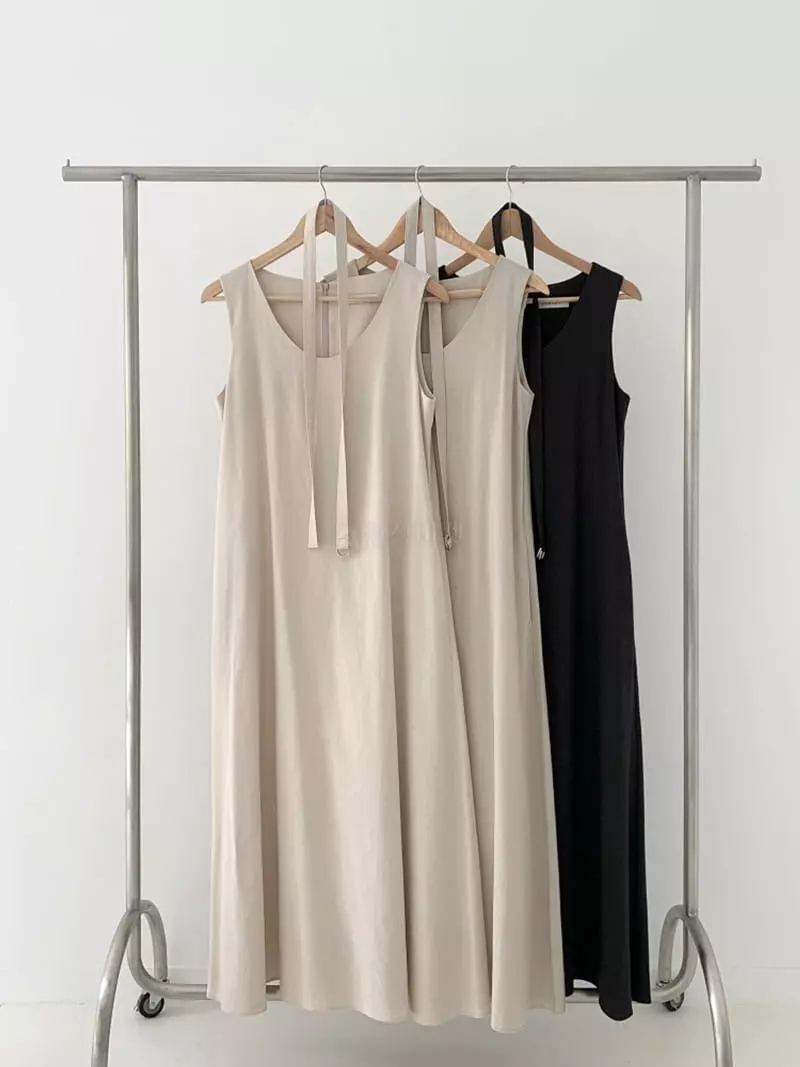 Sunday - Korean Women Fashion - #momslook - Bet Sleeveless One-piece - 4