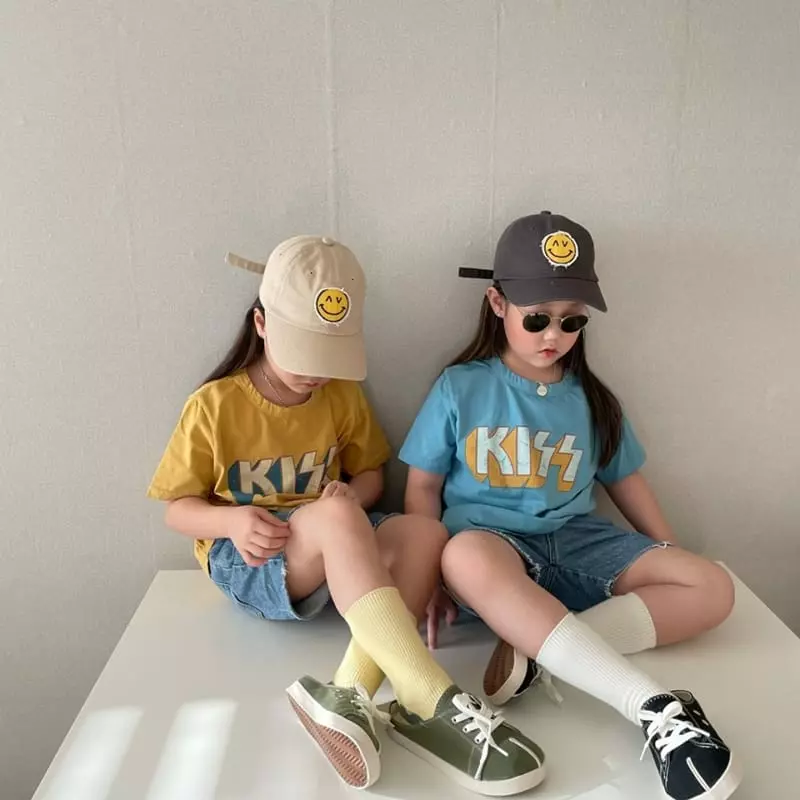 The Grey - Korean Children Fashion - #littlefashionista - Kiss Tee - 8