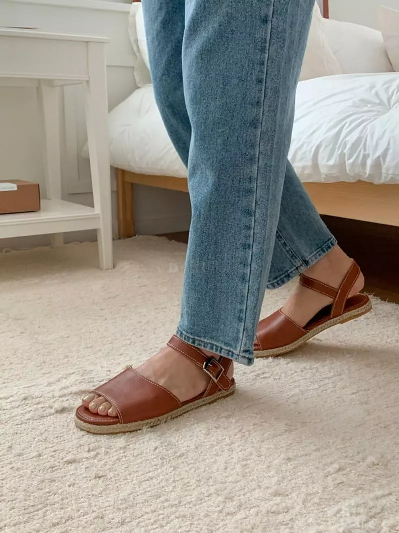 Themuse - Korean Women Fashion - #restrostyle - 5003 Sandals