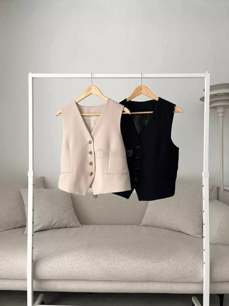 Tomato - Korean Women Fashion - #momslook - Evan Vest - 4