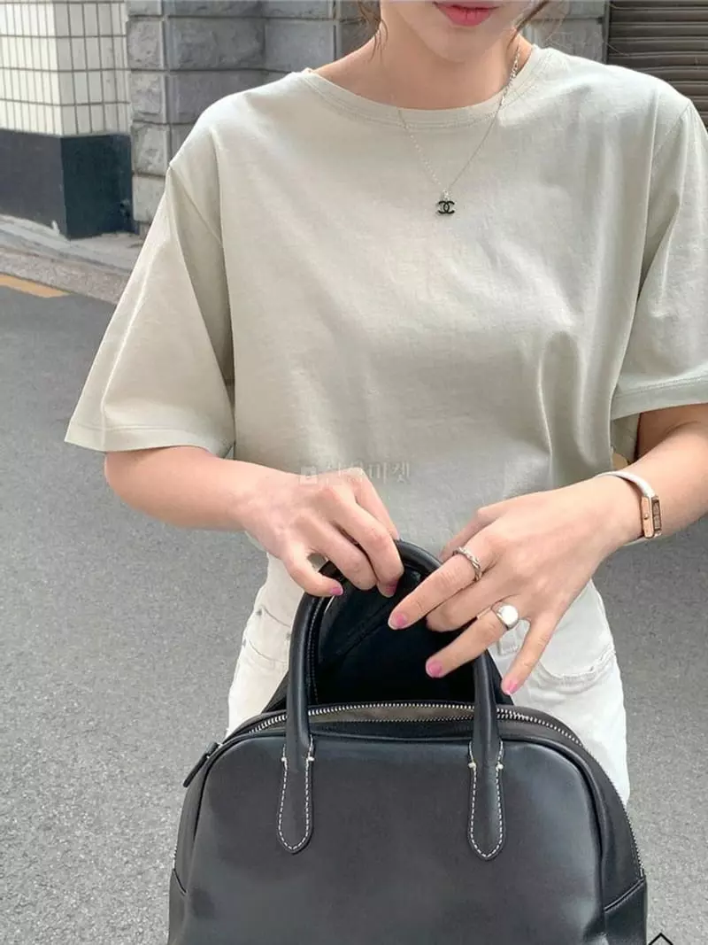 Und - Korean Women Fashion - #womensfashion - Basic Tee