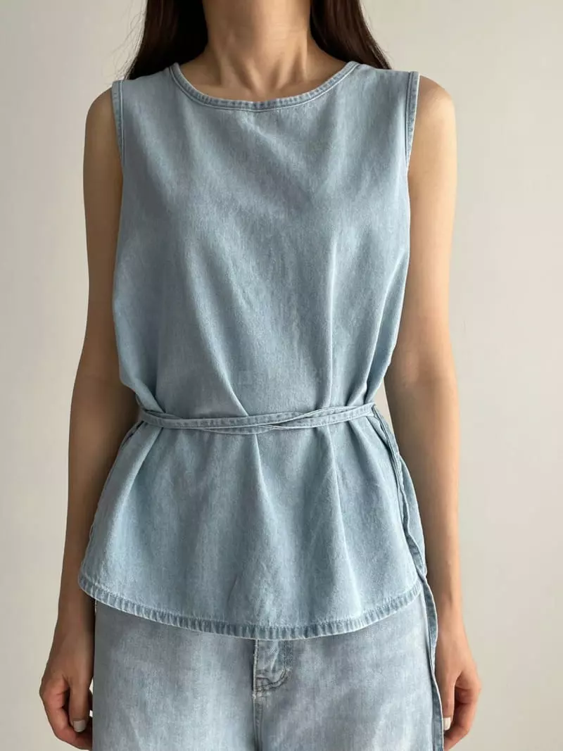 Washingroom - Korean Women Fashion - #thatsdarling - 952 Cross Top - 2