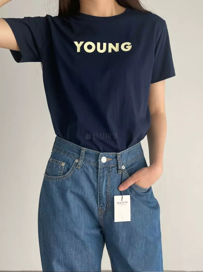 Washingroom - Korean Women Fashion - #vintageinspired - Young Letering Tee - 4