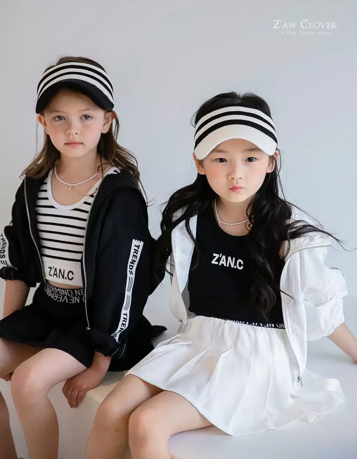 Zan Clover - Korean Children Fashion - #prettylittlegirls - Crop Anorak Jumper - 12