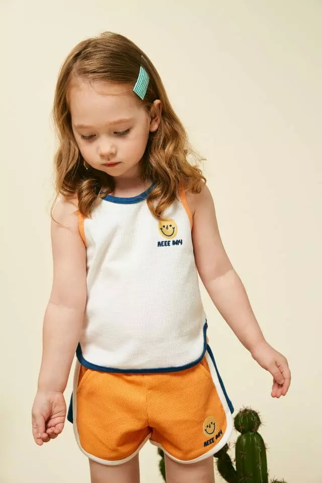 Aeeeday - Korean Children Fashion - #discoveringself - Waffle Sleeveless Top Bottom Set