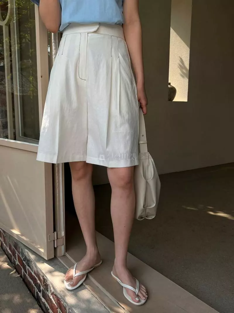 Alamode - Korean Women Fashion - #restrostyle - Stitch Shorts - 2
