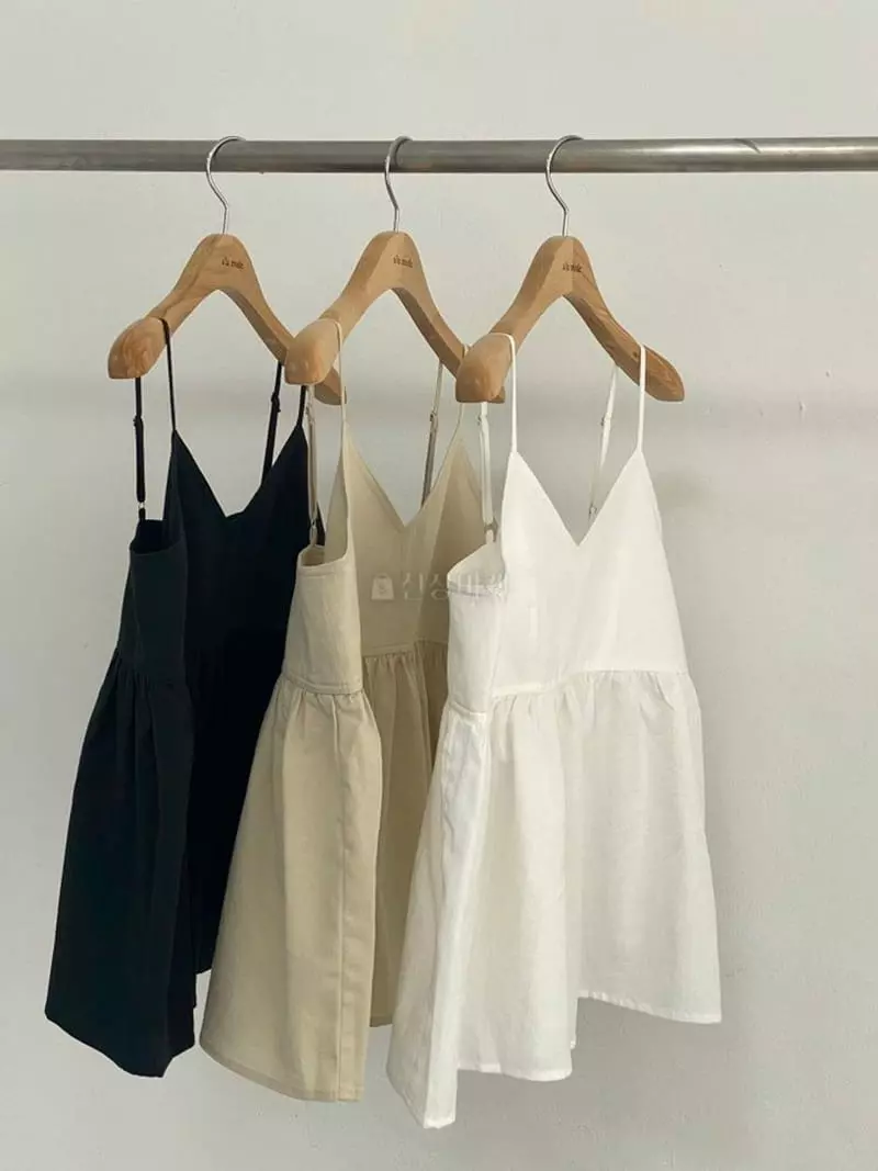 Alamode - Korean Women Fashion - #womensfashion - Cotton V Sleeveless Blouse - 3