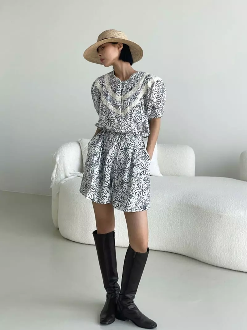 Almond Pepe - Korean Women Fashion - #momslook - Barnie Jumpsuit - 11