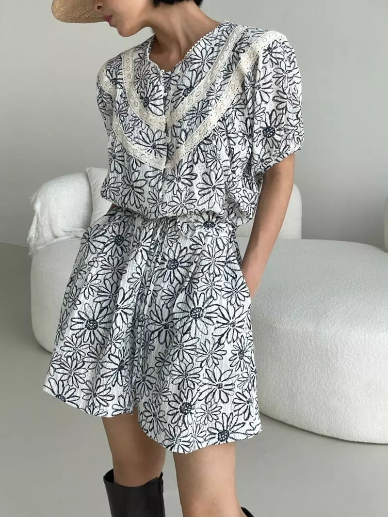 Almond Pepe - Korean Women Fashion - #momslook - Barnie Jumpsuit - 7