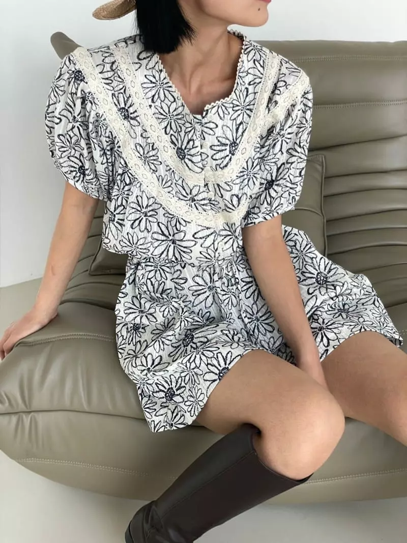 Almond Pepe - Korean Women Fashion - #momslook - Barnie Jumpsuit - 9