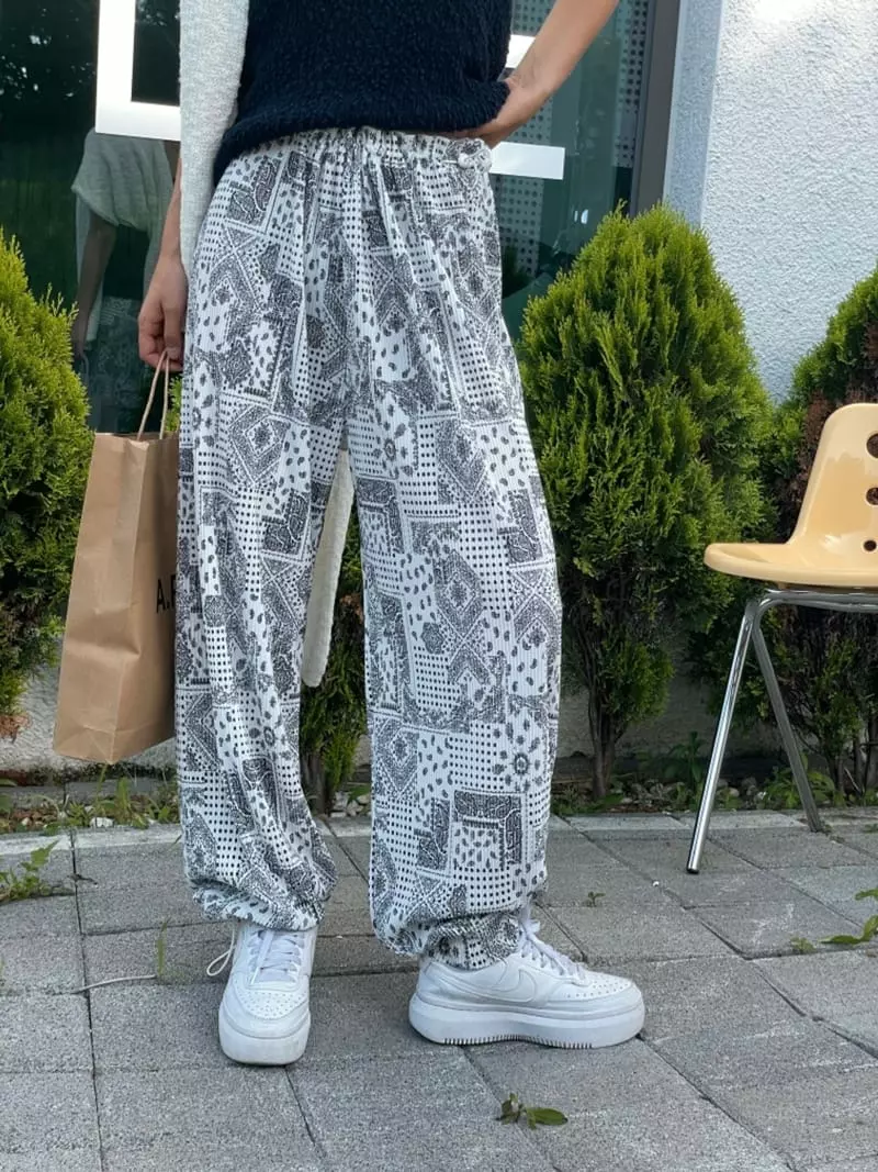 Almond Pepe - Korean Women Fashion - #vintagekidsstyle - Paisely String Pants - 9