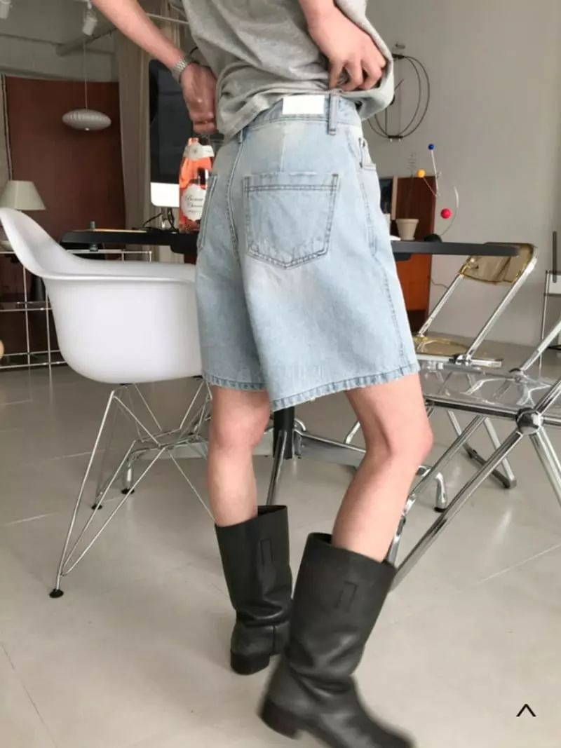 Almond Pepe - Korean Women Fashion - #womensfashion - Hanning Denim Shorts - 3