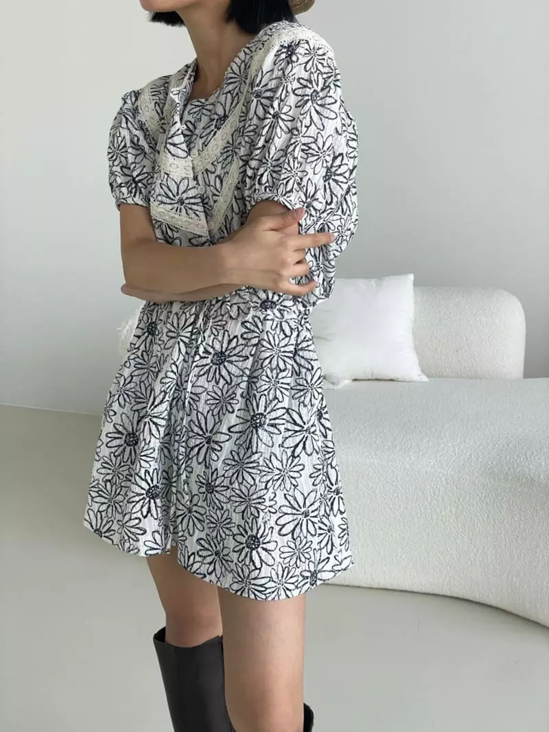 Almond Pepe - Korean Women Fashion - #womensfashion - Barnie Jumpsuit - 12