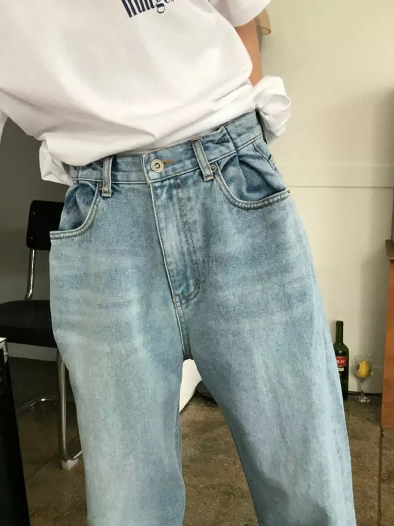 Almond Pepe - Korean Women Fashion - #womensfashion - 22 Tug Jeans - 2