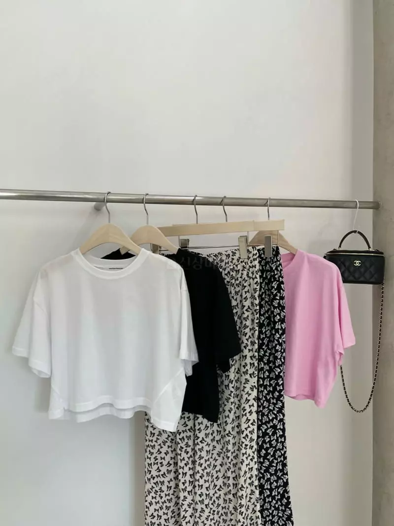 Another Avenue - Korean Women Fashion - #momslook - Crop Slit Tee - 5