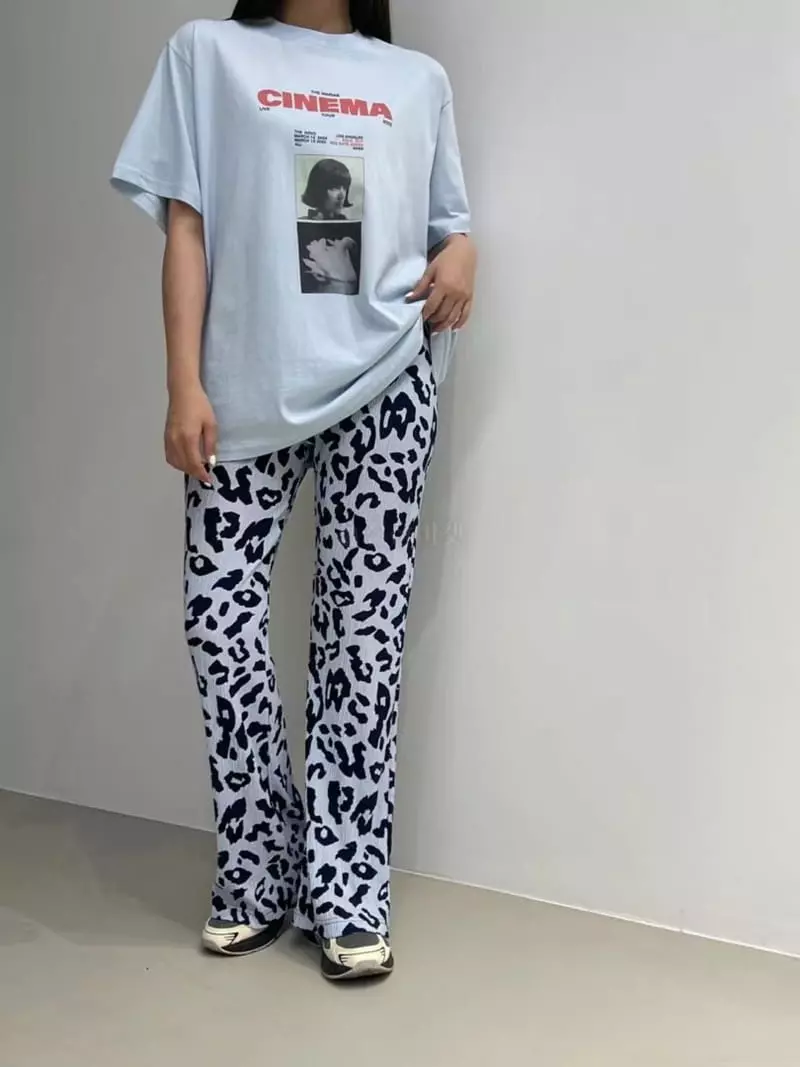 Another Avenue - Korean Women Fashion - #momslook - Cinema Tee - 11