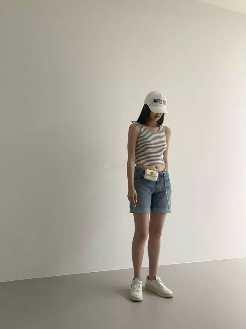Another Avenue - Korean Women Fashion - #momslook - Short Jeans - 8
