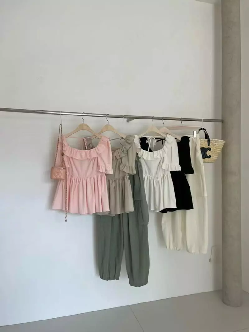Another Avenue - Korean Women Fashion - #momslook - Frill Blouse - 4