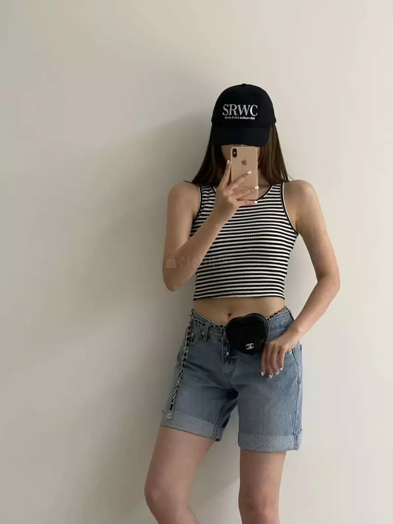 Another Avenue - Korean Women Fashion - #womensfashion - Short Jeans - 3