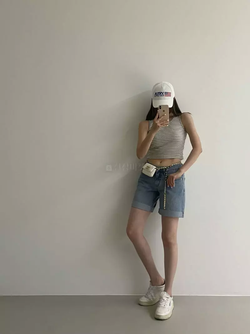 Another Avenue - Korean Women Fashion - #womensfashion - Short Jeans - 9