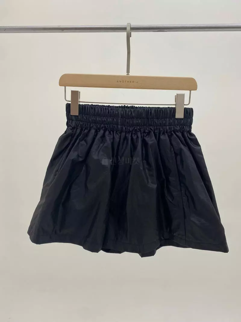 Another J - Korean Women Fashion - #thelittlethings - Coating Shorts - 3