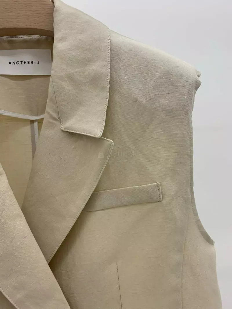 Another J - Korean Women Fashion - #womensfashion - Bling Vest - 2