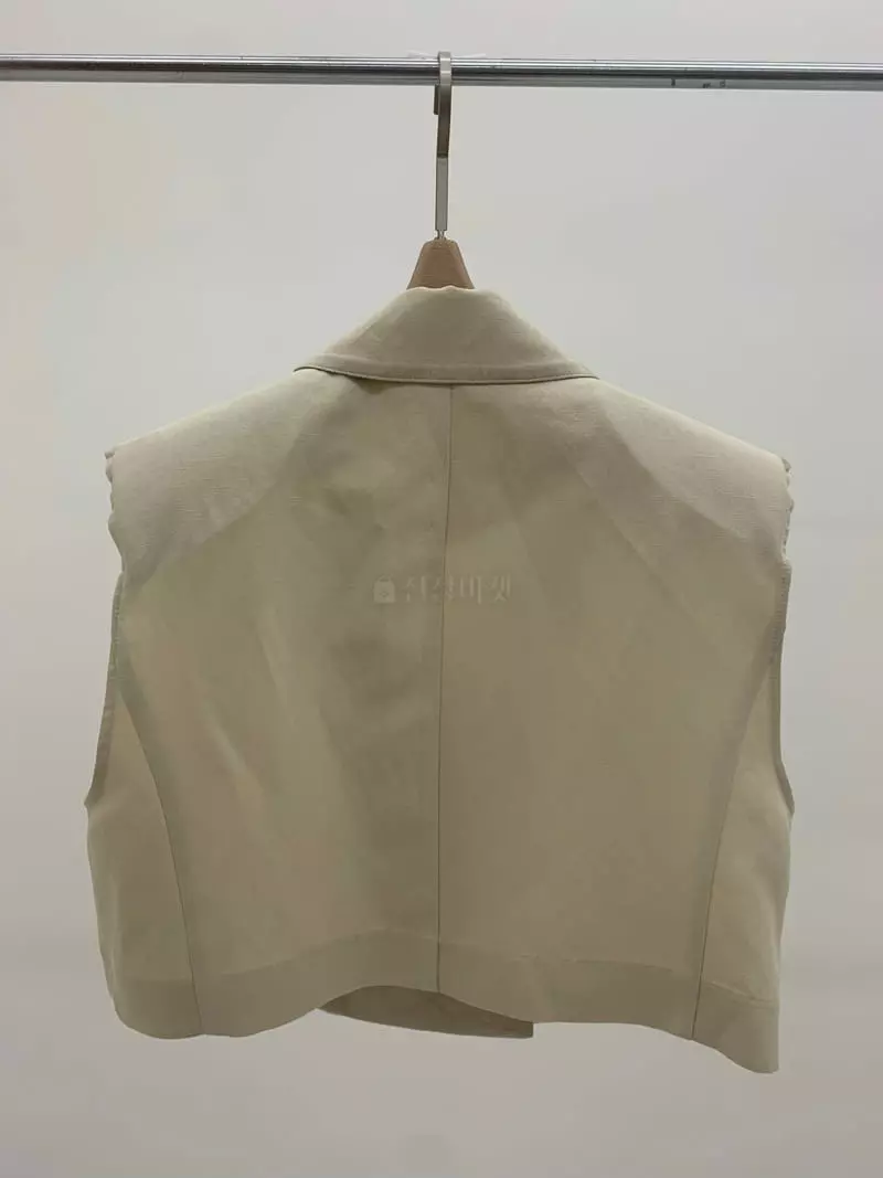 Another J - Korean Women Fashion - #momslook - Bling Vest - 4